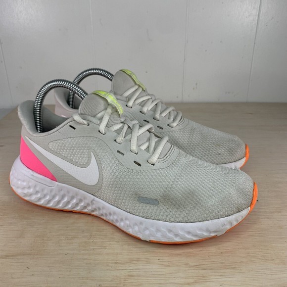 Nike Women's Revolution 5 BQ3207-007 White Running Shoes Sneakers Size 8 - Picture 2 of 9